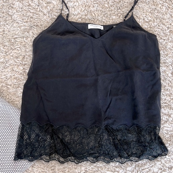 Bundle of silk tank tops - Picture 2 of 7